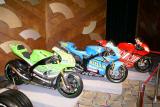 2�ցuFIM���[�h���[�X�I�茠�vMotoGP�N���X�Q���