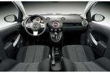 【新型 Mazda2(日本名「デミオ」)デビュー】 インテリア