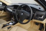 BMW 5�V���[�Y�u530i �Z�_���v�@�C���p�l