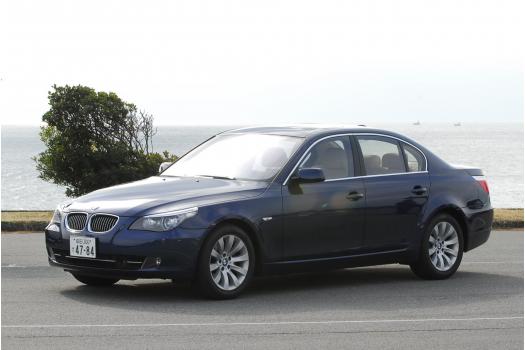 BMW 5�V���[�Y�u530i �Z�_���v�@�G�N�X�e���A