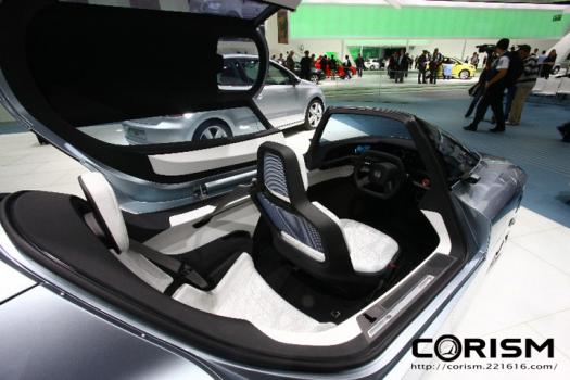 �y'09�t�����N�t���g�V���[�z�u�t�H���N�X���[�Q�� L1�v[�R���Z�v�g�J�[]�@�C���e���A