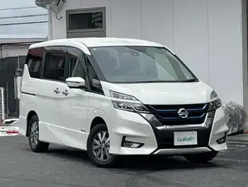 日産 セレナ e－パワー ハイウェイスター V パワースライドドア/フリップダウンモニタ