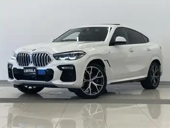 ＢＭＷ Ｘ６ xDrive35d Mスポーツ インテリジェントS パノラマSR 黒革 地デジ