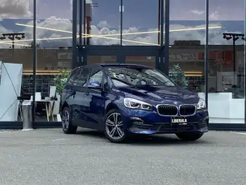 ＢＭＷ ２１８ｄ グランツアラー スポーツ 純正ナビ Bカメ 半革 温席 ドラレコ ETC