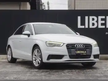 アウディ Ａ３ セダン 1．8 TFSI クワトロ