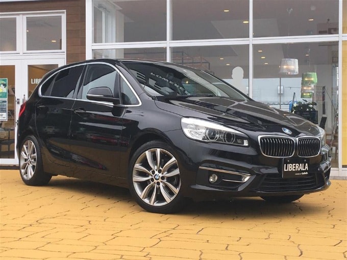 ＢＭＷ ２１８ｉ アクティブツアラーラグジュアリー（ディーラー車）入荷しました