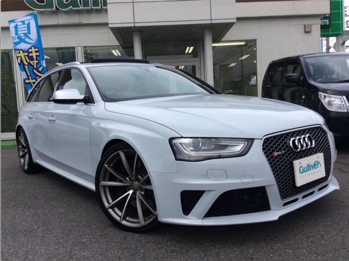 2014年 アウディ RS4 アバント 入庫しました♫