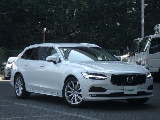 ボルボ Ｖ９０ Ｔ５ モメンタム