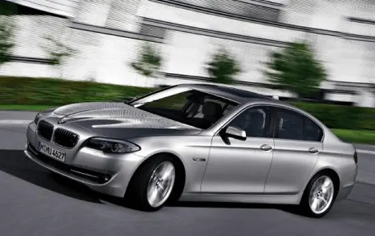 画像：BMW 5シリーズ