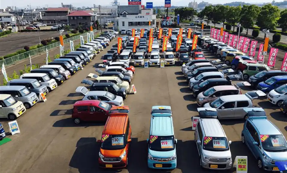 登録済み未使用車専門店ガリバーミニクル