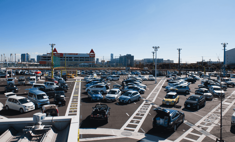 在庫が豊富な車販売店