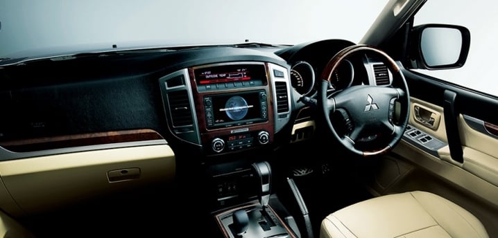 三菱パジェロの新車情報 三菱パジェロを買うならこれだ 中古車のガリバー