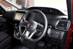 日産セレナ