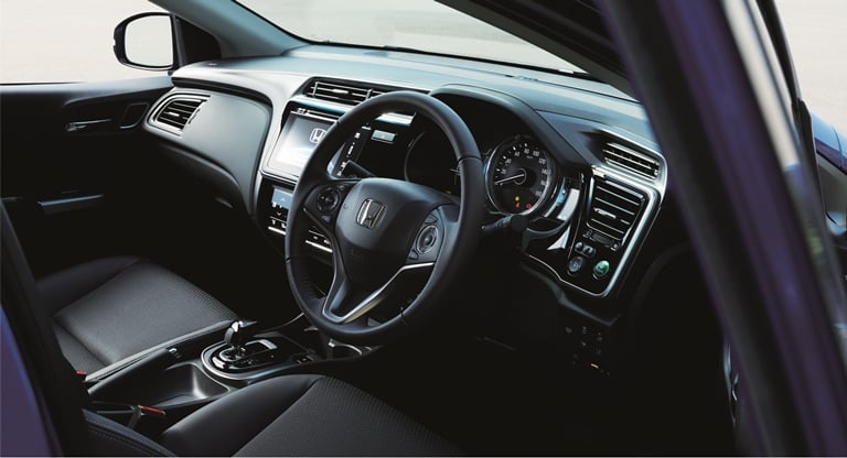 ホンダ グレイス ホンダセンシング装備で 安全性能を大幅向上したマイナーチェンジ ガリバーの17年新車購入ガイド