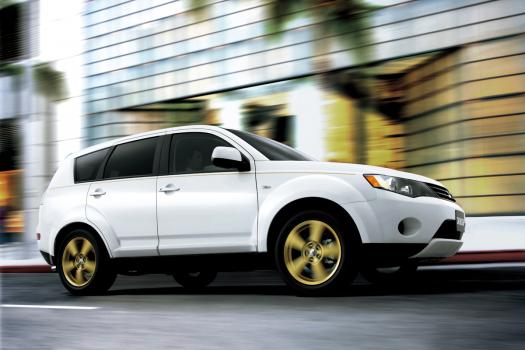 人気のsuv 三菱 アウトランダーに特別仕様 G Limited Edition