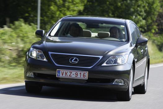 レクサス Ls460 海外新車試乗記 遂にその姿を現した 究極のレクサス Ls460に世界初試乗