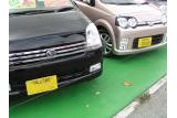 本土で新車登録されて中古車として沖縄に持ってくるクルマも多いようだ。手前が岡山ナンバーで奥が福岡ナンバー