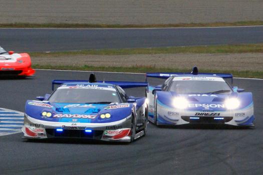 Honda Racing THANKS DAYで模擬レースを行なうSUPER GTのNSX-GT