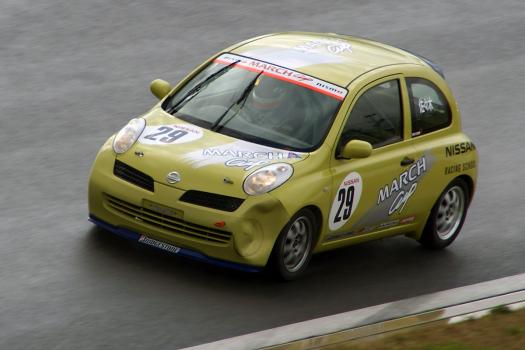 Nismo Festival 06 日産マーチ March Cup エキシビジョンレースで日産副社長も爆走
