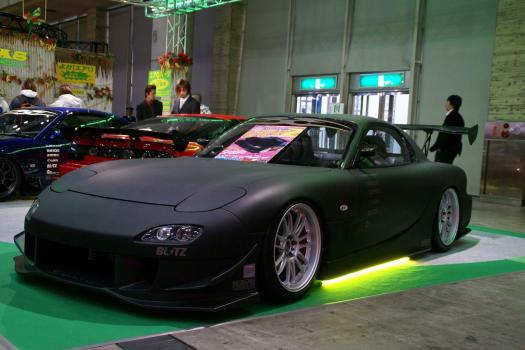 【速報】東京オートサロン2007:根強い人気のロータリーパワー「RX−7」