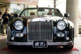 「MITSUOKA Galue CONVERTIBLE(光岡 ガリュー コンバーチブル)」 個性的なフロントマスク