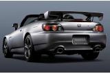 ホンダ S2000 TYPE S オプション装着車 (シンクロシルバー・メタリック) リヤ