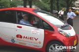 EV（電気自動車）三菱「i MiEV(アイ・ミーブ)」、スバル「R1e」で走行！「CO2削減EV洞爺湖キャラバン」出発式 