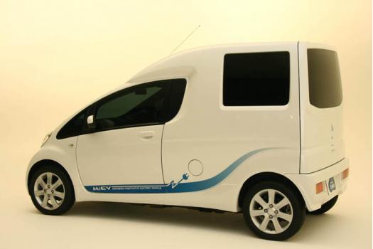 三菱 i-MiEV CARGO リヤビュー