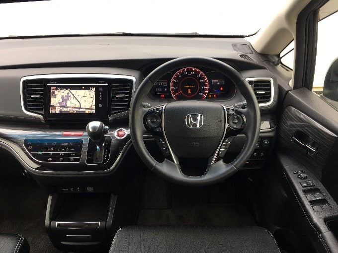 HONDA　オデッセイアブソルート　入荷しました！03