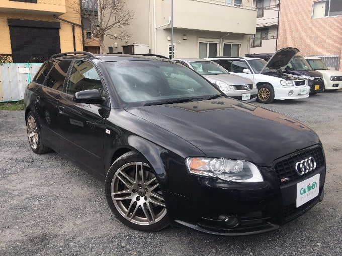 中古車入荷情報　  '08 アウディ Ａ４ （ディーラー車）02