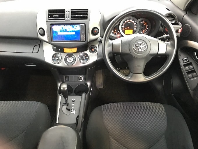 ☆☆最新入庫車情報☆☆H23 RAV4 スポーツ 距離3.8万km02