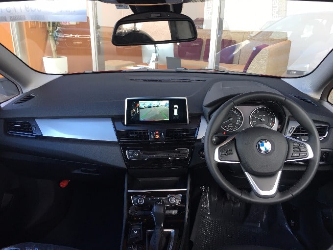 【展示車のご紹介】 BMW 218d グランツアラー03