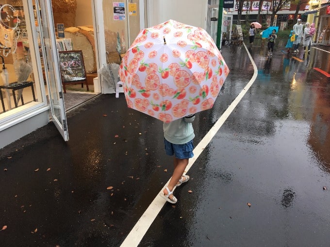 雨の日が100倍楽しくなる魔法のグッズ!?03