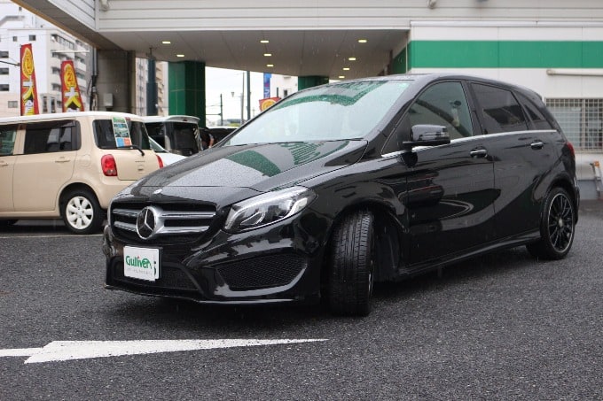 本日の中古車　メルセデスベンツ　B250　02