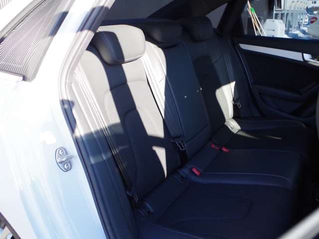 アウディ A4 2.0 TFSI クワトロ Sラインパッケージ04