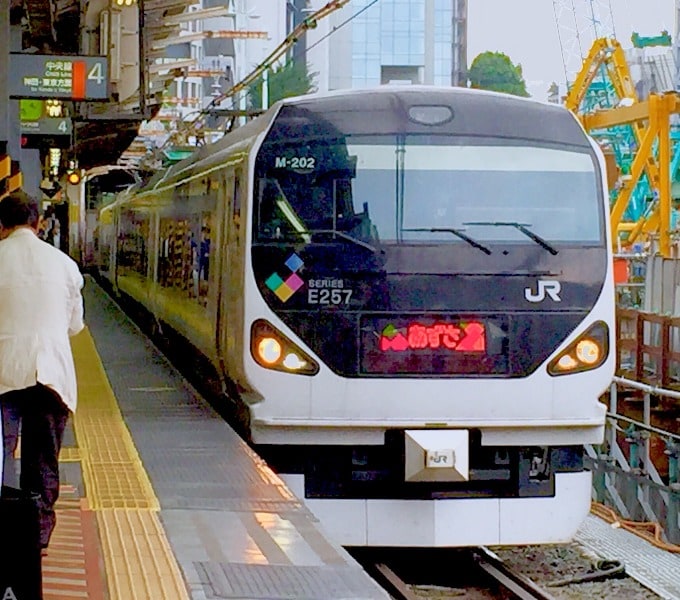 休日にお出かけぴったりな電車を紹介したいと思います！！笑05