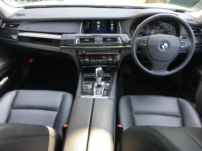 '14 BMW 750i （ディーラー車）入荷！03