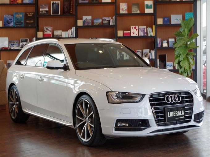 '16年式 アウディ A4 アバント 2.0 TFSI 入荷！01