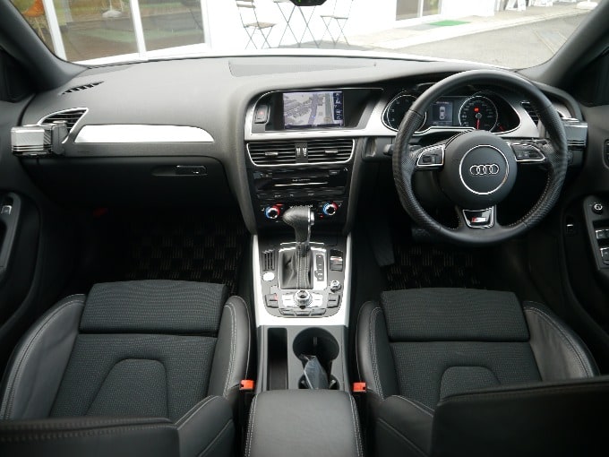 ★☆ Audi A4 2.0TFSI S-line package 入荷しました ☆★02