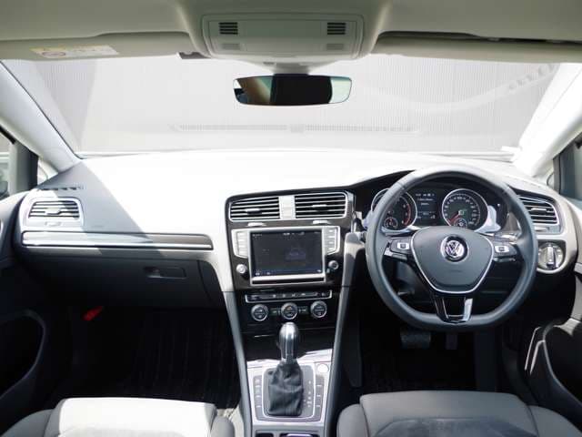 特別仕様車！！フォルクスワーゲン ゴルフTSI ハイライン コネクト入荷！！02