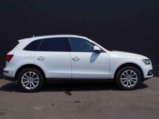 アウディQ5　2.0 TFSI クワトロ 入荷！！03