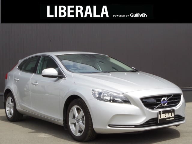 2015年式　ボルボ V40　D4 　入荷！！01