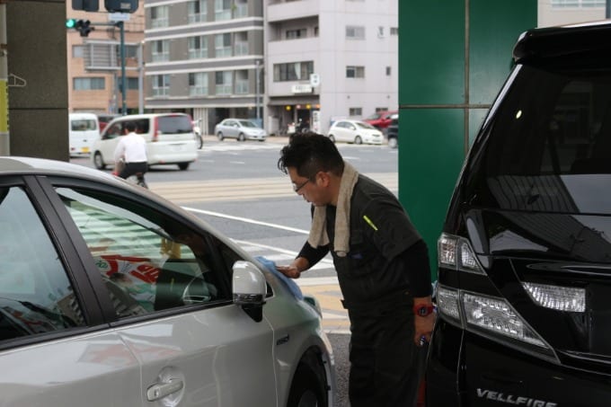 この男に任せればガリバー広島舟入店で購入の車は・・・04