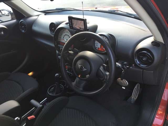 ＢＭＷミニクロスオーバー　クーパーS オール4　入荷！！02