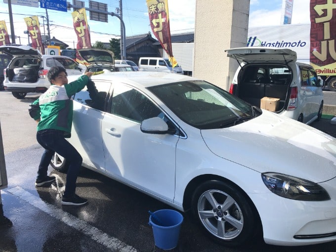 〜本日も元気に洗車中！！〜01