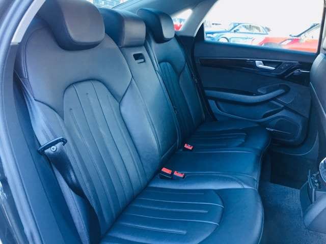 アウディA8　3.0 TFSI クワトロ  入荷！！04