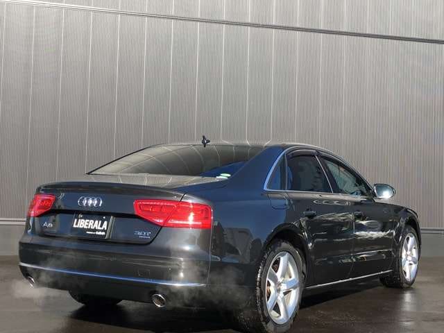アウディA8　3.0 TFSI クワトロ  入荷！！05
