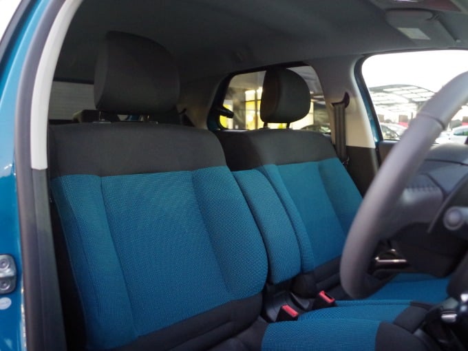 シトロエン　C4　カクタス　200台限定車両　入荷しました！04