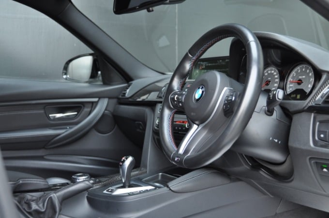 展示車　BMW　M3セダン　試乗してみました。02