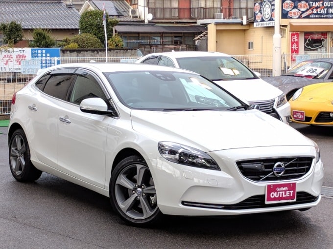 H25　ボルボ　V40　T-4　SE　入荷しました！！01